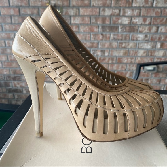 BCBG Pumps - Picture 2 of 5